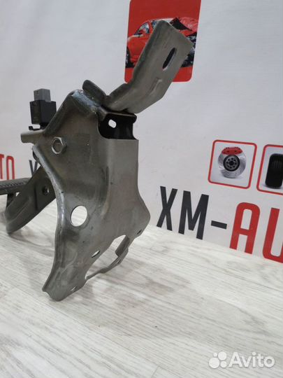 Педаль тормоза Hyundai Solaris 2