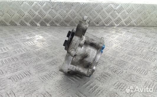 Насос вакуумный ford kuga 1 (SKR03KX01)