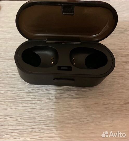 Кейс для беспроводных наушников