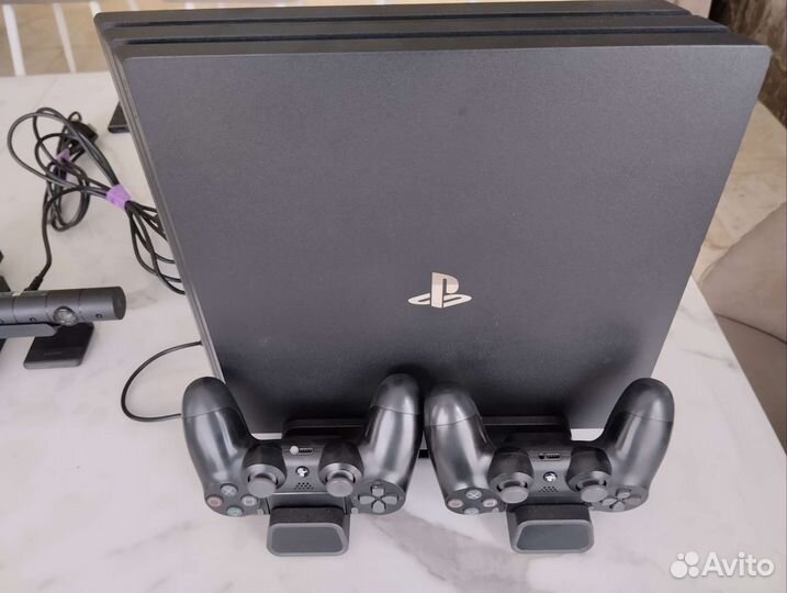Sony PS4 pro 1 tb+VR шлем 2ой ревизии с камерой