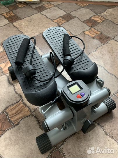 Тренажер степпер с эспандерами