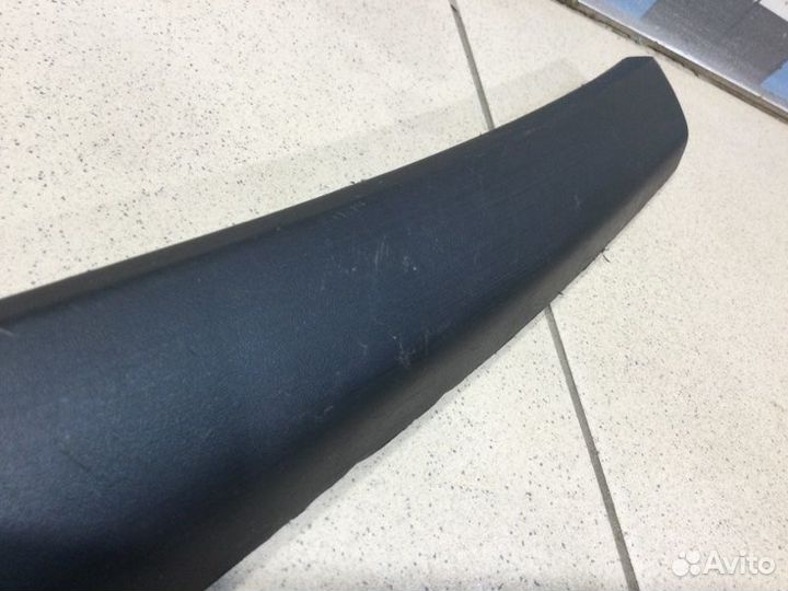 Накладка заднего крыла левого Jeep Grand Cherokee