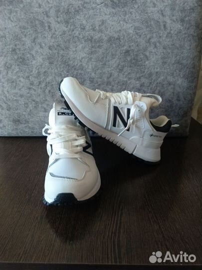 Кроссовки летние