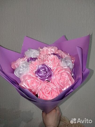 Букет из атласных роз