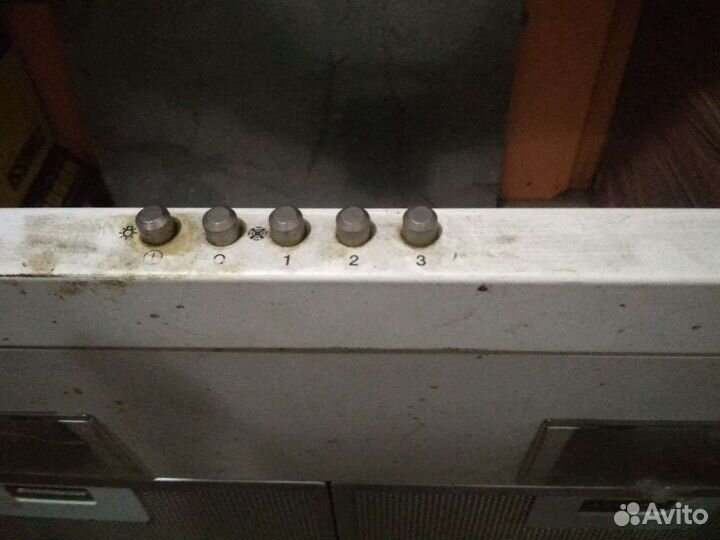 Итальянская вытяжка Elica торг