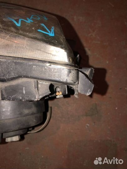Фара Toyota Caldina AT211