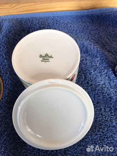 Шкатулка, банка,держатели цветка, тарели Германия