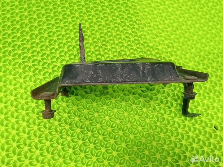 Кронштейн усилителя заднего бампера левый Kia Ceed