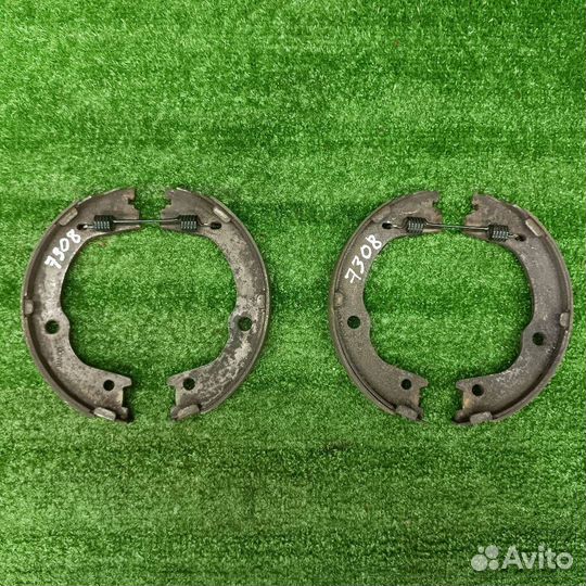 Комплект монтажный тормозных колодок задний