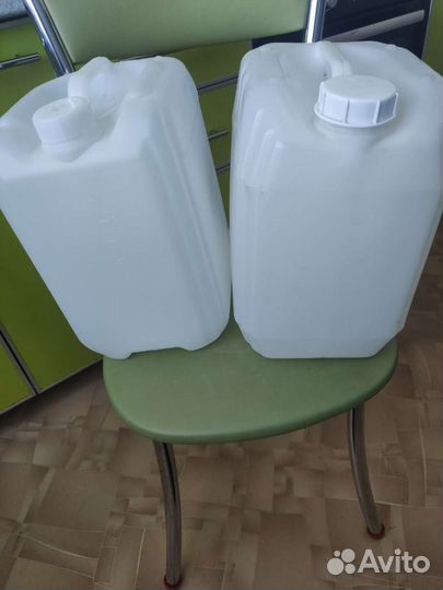 Канистры пластиковые