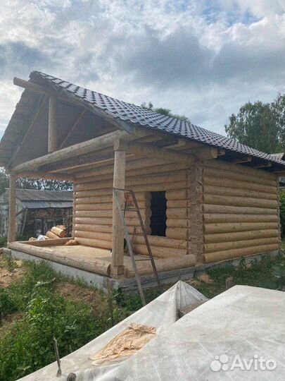 Сруб бани из бревна ручной рубки не бруса 6x6