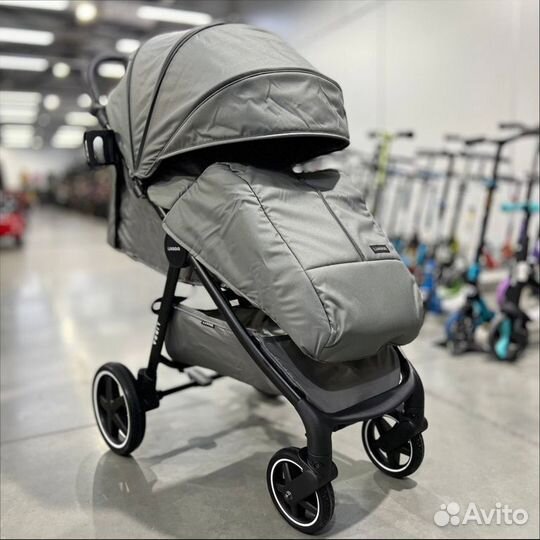 Коляска Luxmom