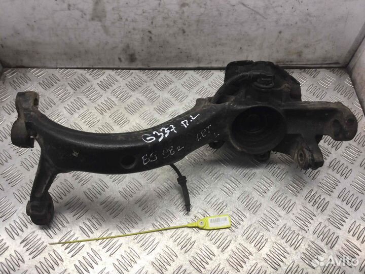 Ступица передняя левая Volkswagen Passat ADR