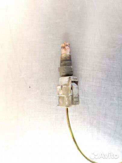 Датчик температуры жидкости Toyota Corolla e10