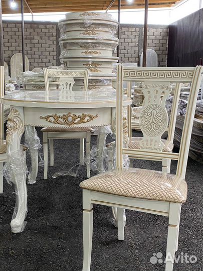 Стол и Стулья