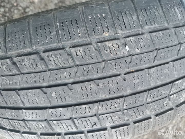 Dunlop Graspic DS3 215/65 R16