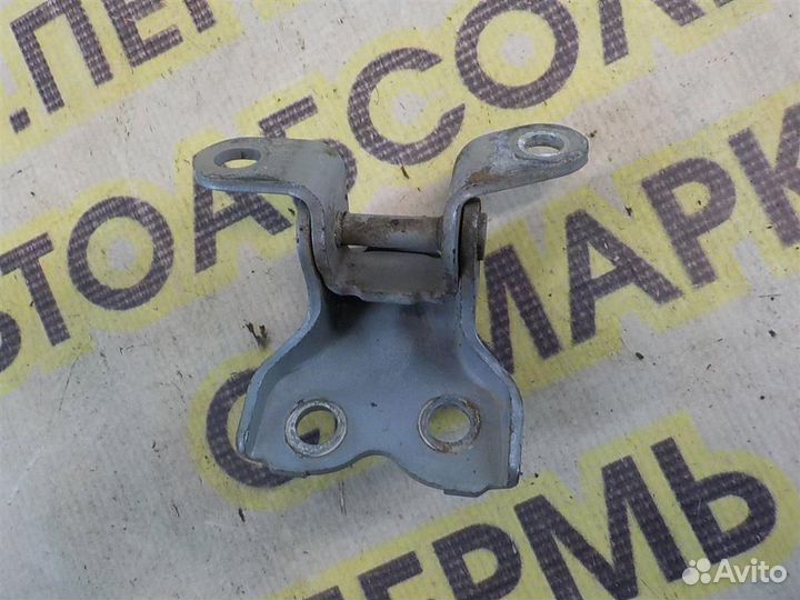 Петля двери задней левой нижняя Toyota Corolla (E