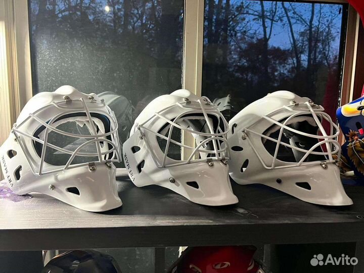 Вратарский карбоновый профессиональный шлем