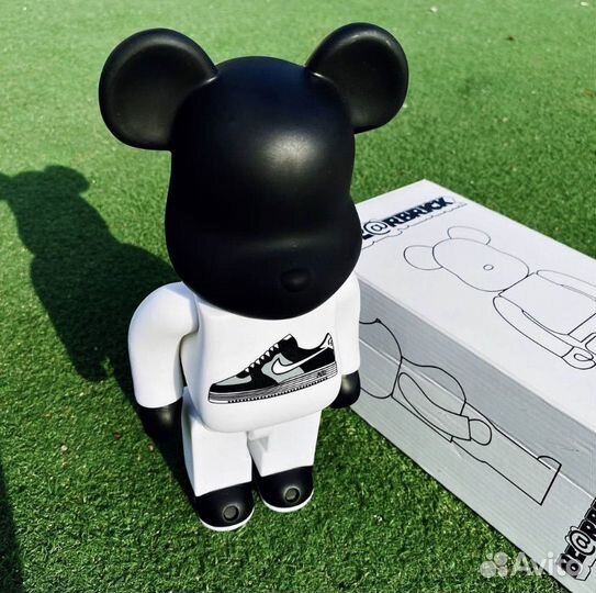 Фигурка игрушка bearbrick 