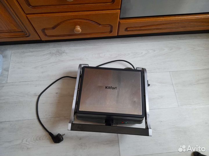Гриль kitfort -1631