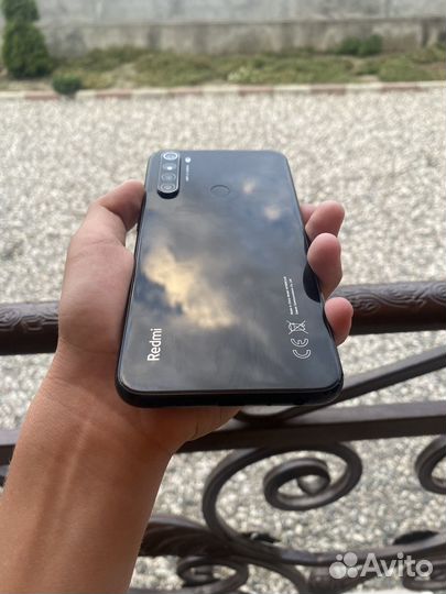 Телефон Xiaomi redmi note 8