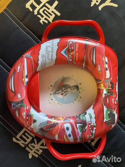 Детское сиденье на унитаз