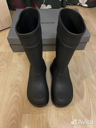 Balenciaga crocs