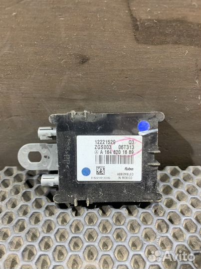 Усилитель антенны ML 164 GL W164 Mercedes A1648201