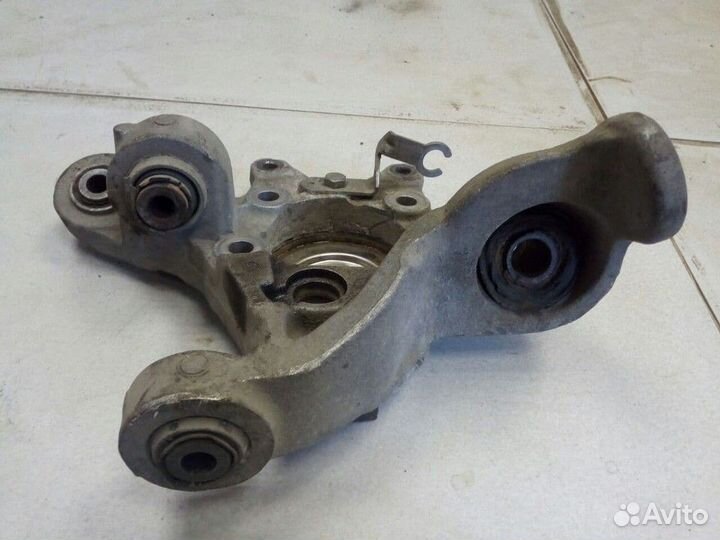 Кулак поворотный задний правый Volvo S80