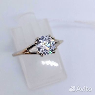 Золотое кольцо с фианитом 16,5р