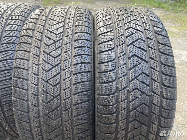 Pirelli Scorpion Winter 275/40 R22