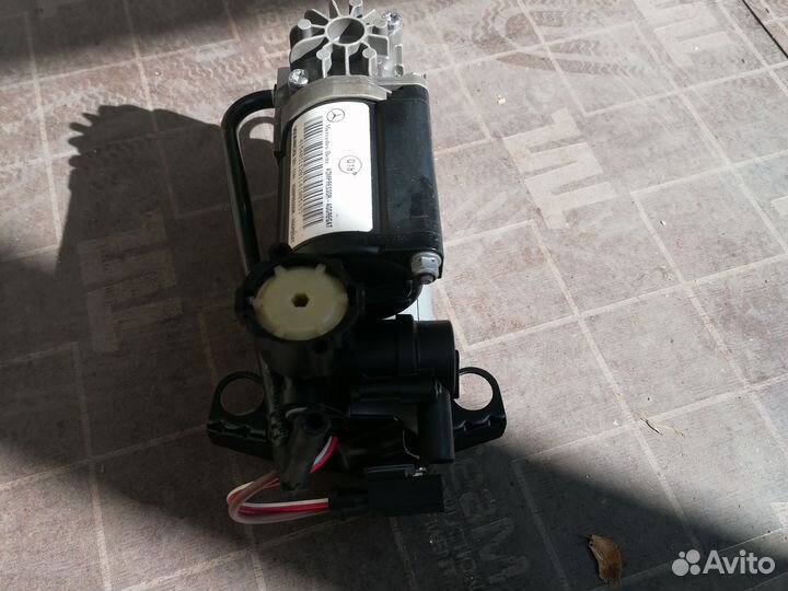 Компрессор пневмо подвески wabco Mercedes w220