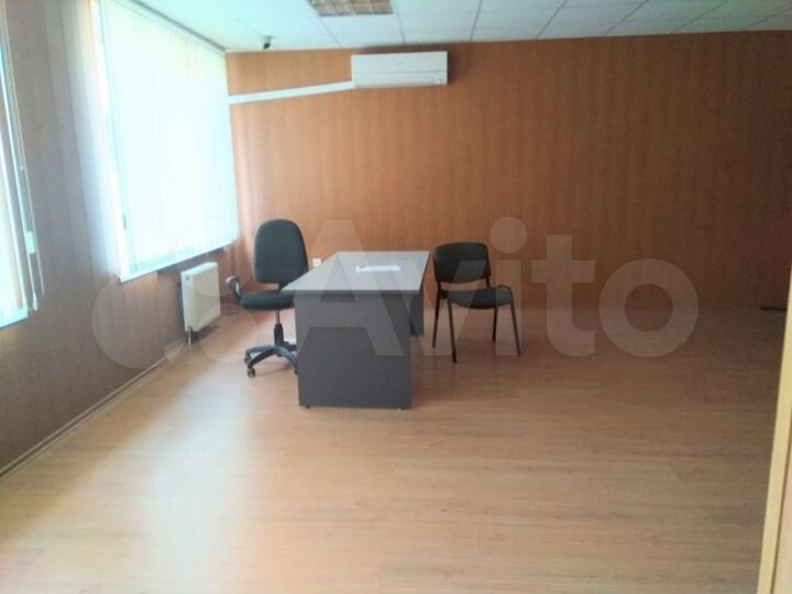 Офисные помещения, 700 м²