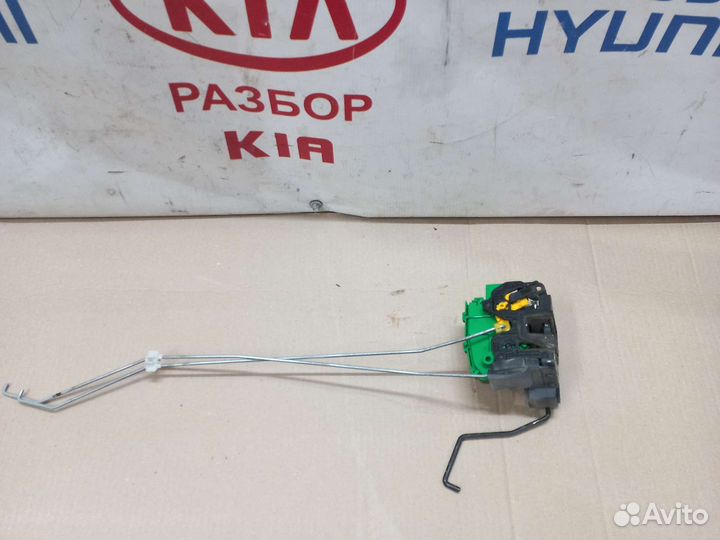 Замок двери задний левый Hyundai Solaris 1