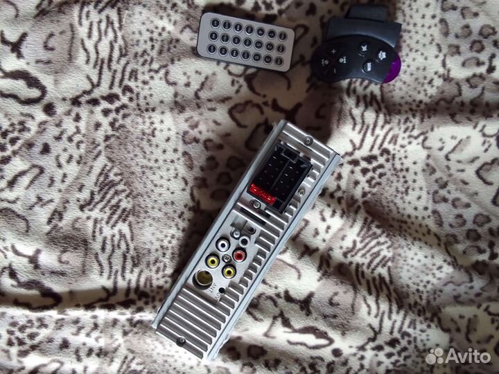 Автомагнитола 1din с экраном