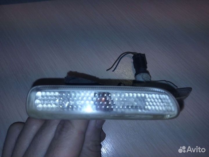 Повторитель поворота в крыло правый и левый 2 шт б