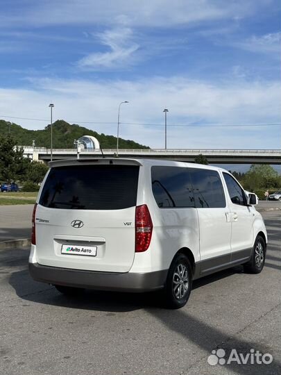 Hyundai Grand Starex 2.5 AT, 2017, 160 000 км