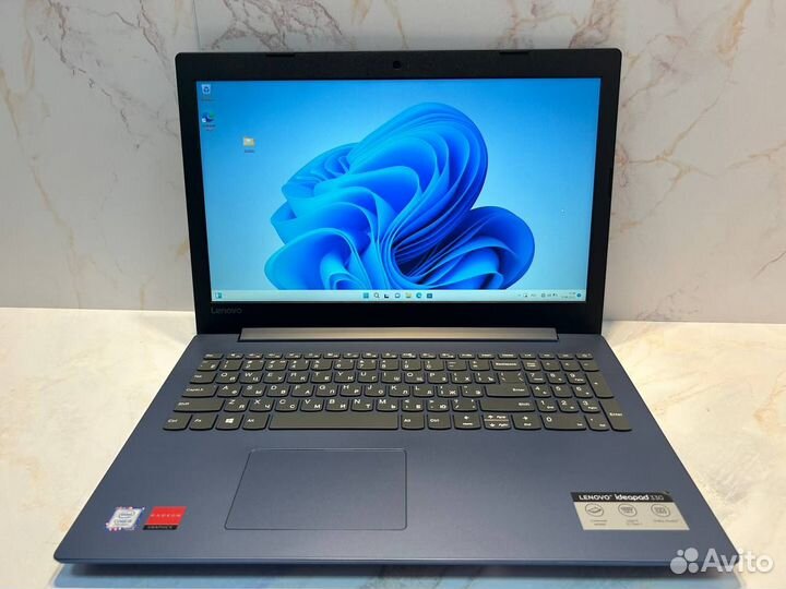 Ноутбук Lenovo 330-15IKB. Core i5
