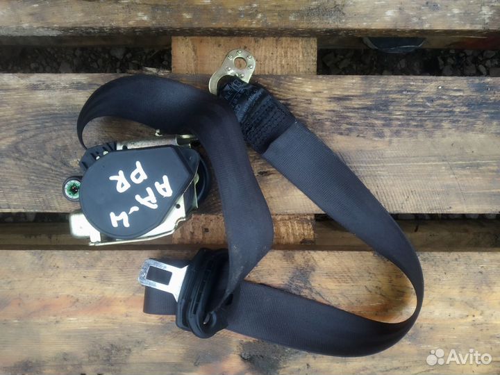 Ремень безопасности передний правый Audi A4 B5 1.8