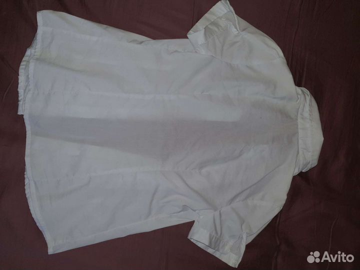 Продам рубашку школьную белую детскую для девочки