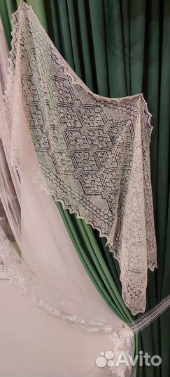 Палантин белый новый