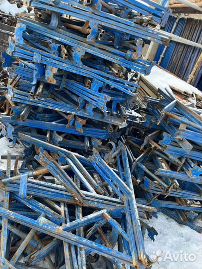 Тренога для стойки