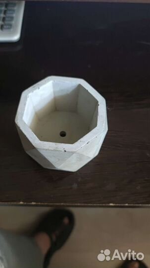 Кашпо горшок для цветов