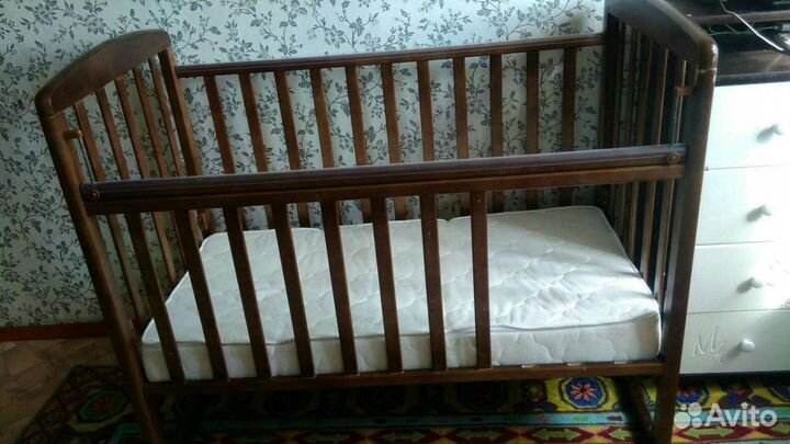 Детская кроватка