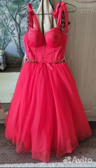 Вечернее платье