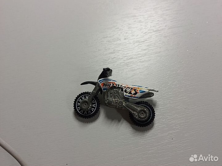 Редкий мотоцикл Hot wheels