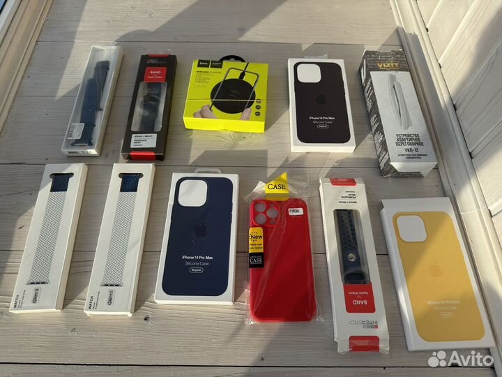 Чехлы, зарядки и ремешки дял Apple