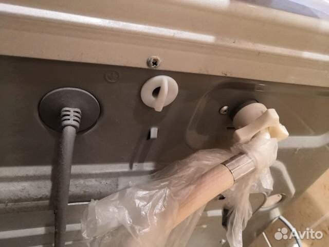 Ремонт холодильников Ремонт стиральных машин