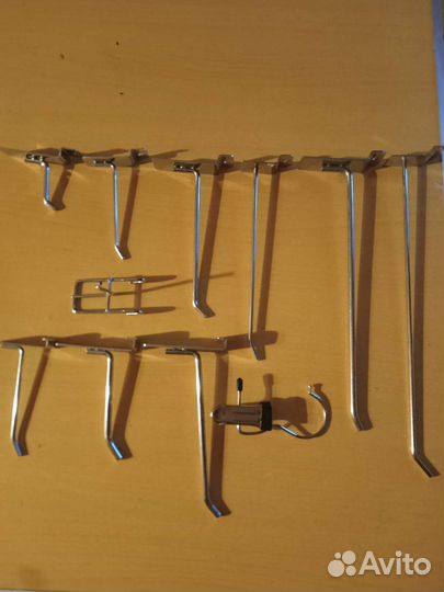 Крючки для экономпанелей