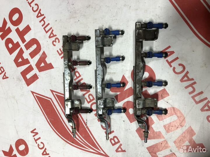 Топливная рампа с форсунками для Mazda 3 BM